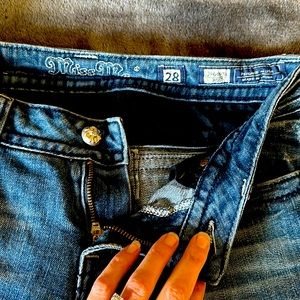 Miss Me Bootcut Size 28 with decorative pockets